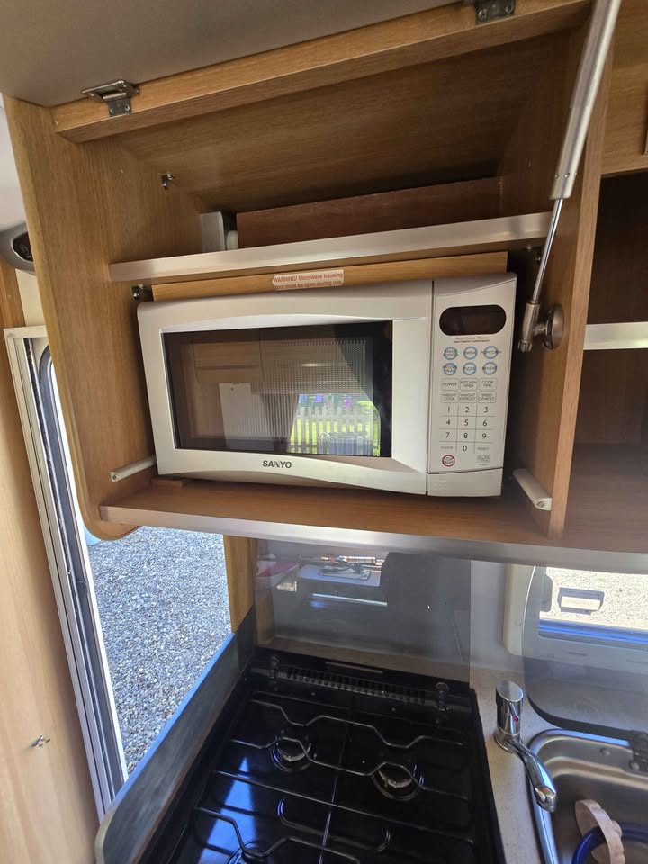 2010 Coachman vip 520/4 - Image 22