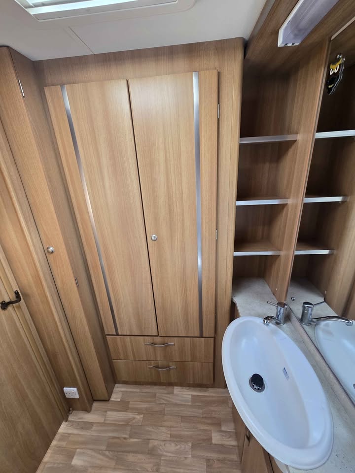2010 Coachman vip 520/4 - Image 9